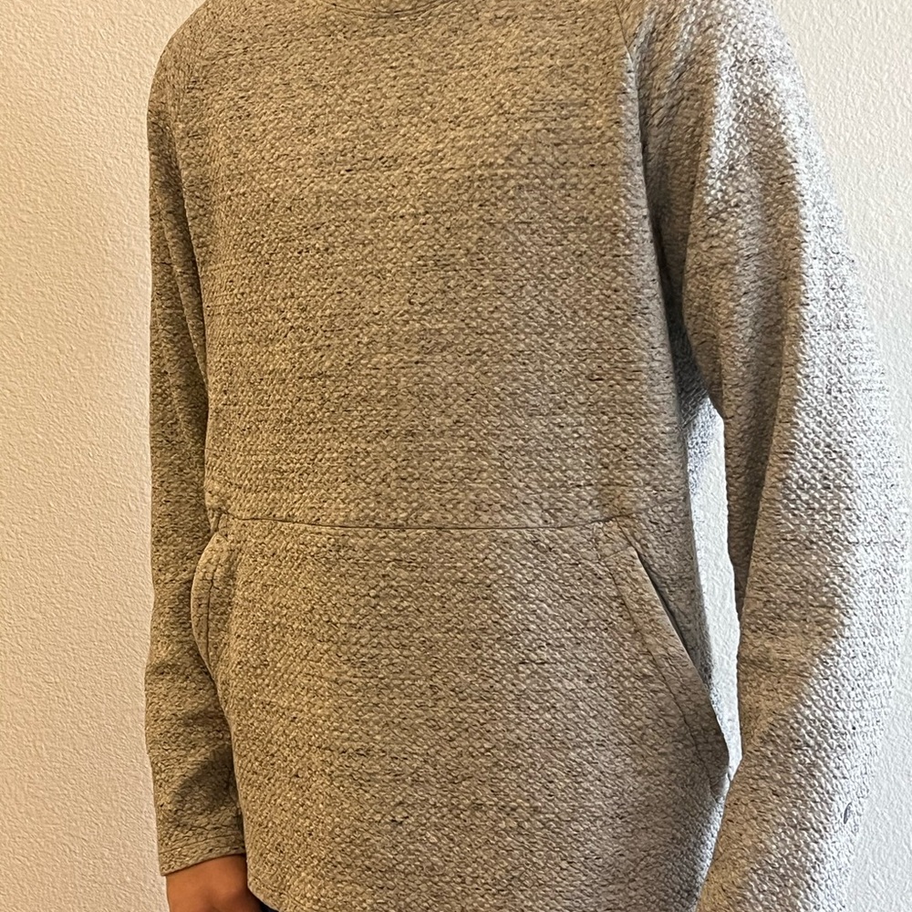 Lululemon Gray Crew Neck Sweater Men's Medium